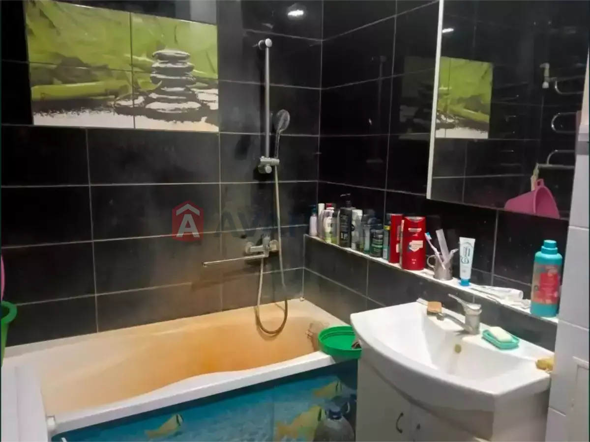 �������, 100 ��.�. ���� 4