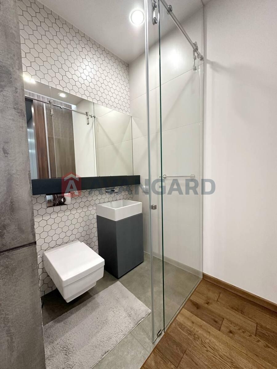 �������, 300 ��.�. ���� 6