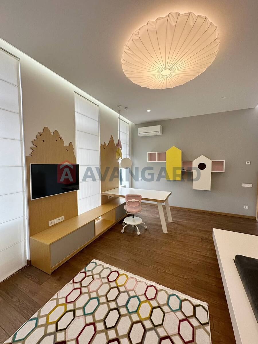 �������, 300 ��.�. ���� 23