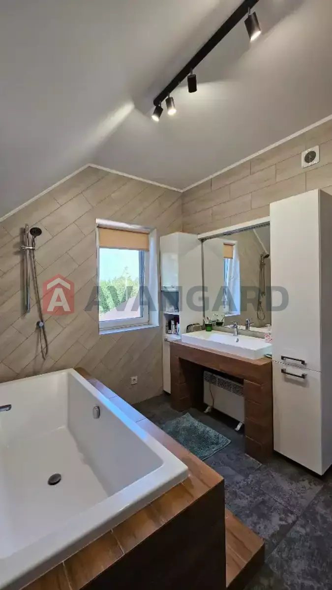 �������, 137 ��.�. ���� 23