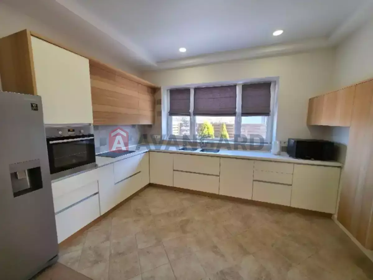 �������, 110 ��.�. ���� 1