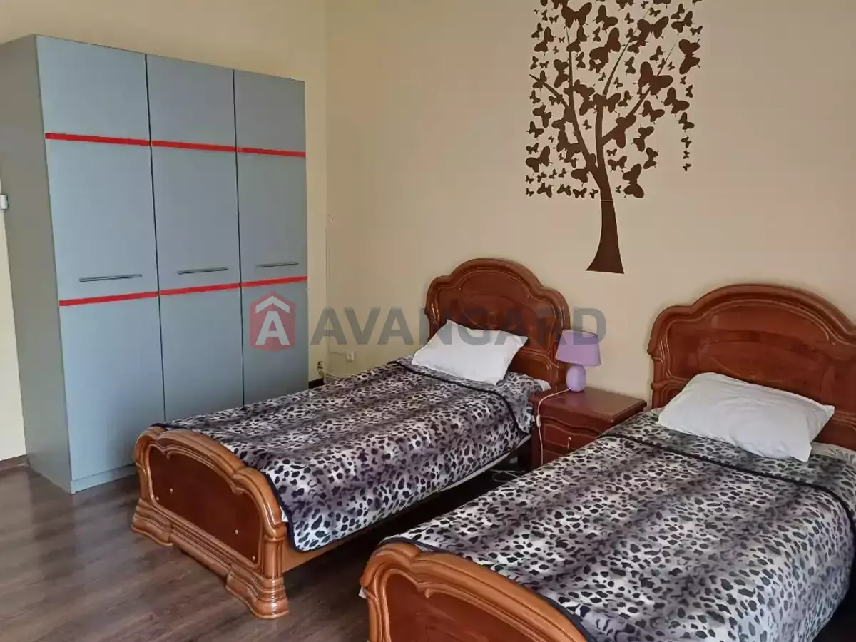 �������, 400 ��.�. ���� 6