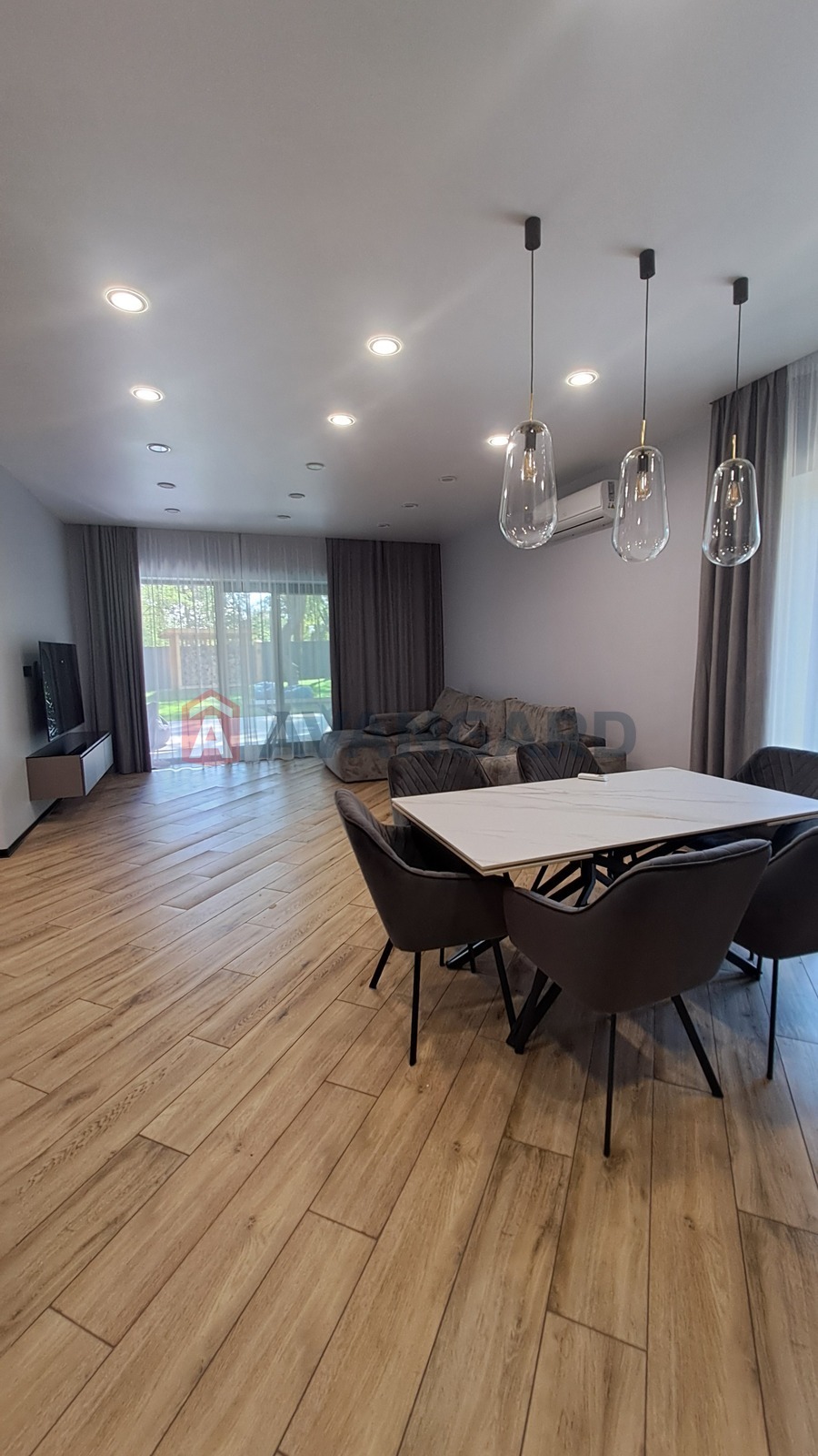 �������, 150 ��.�. ���� 18