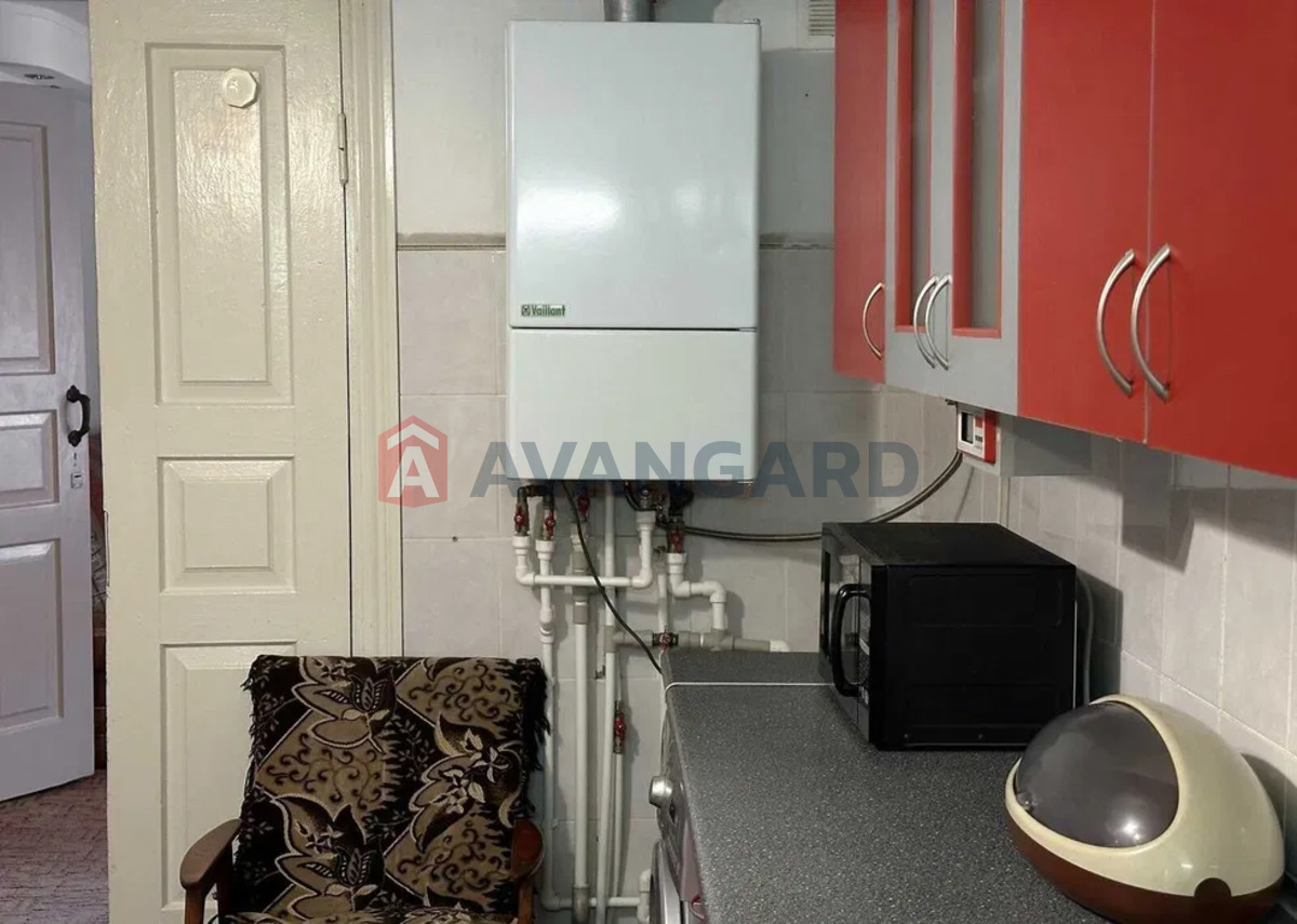 ������� �������, 50 ��.�. ���� 10