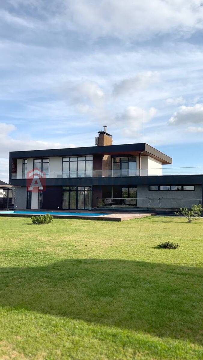 �������, 300 ��.�. ���� 21