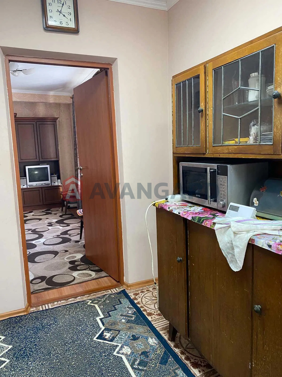 �������, 40 ��.�. ���� 3