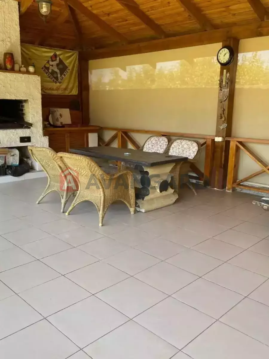 �������, 300 ��.�. ���� 9