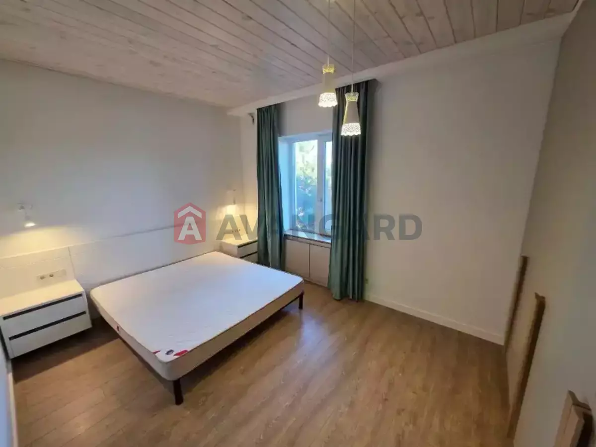 �������, 110 ��.�. ���� 9