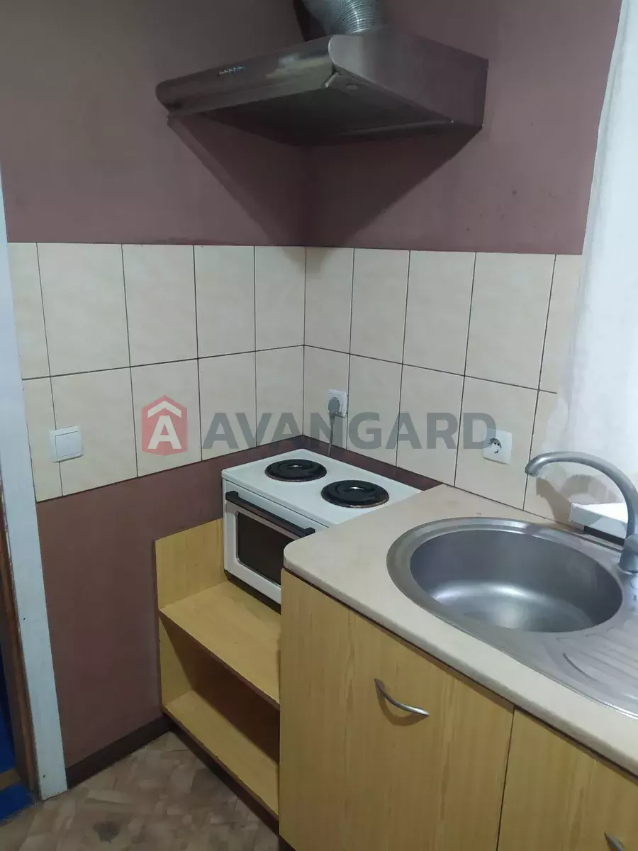 ������� �������, 28 ��.�. ���� 8