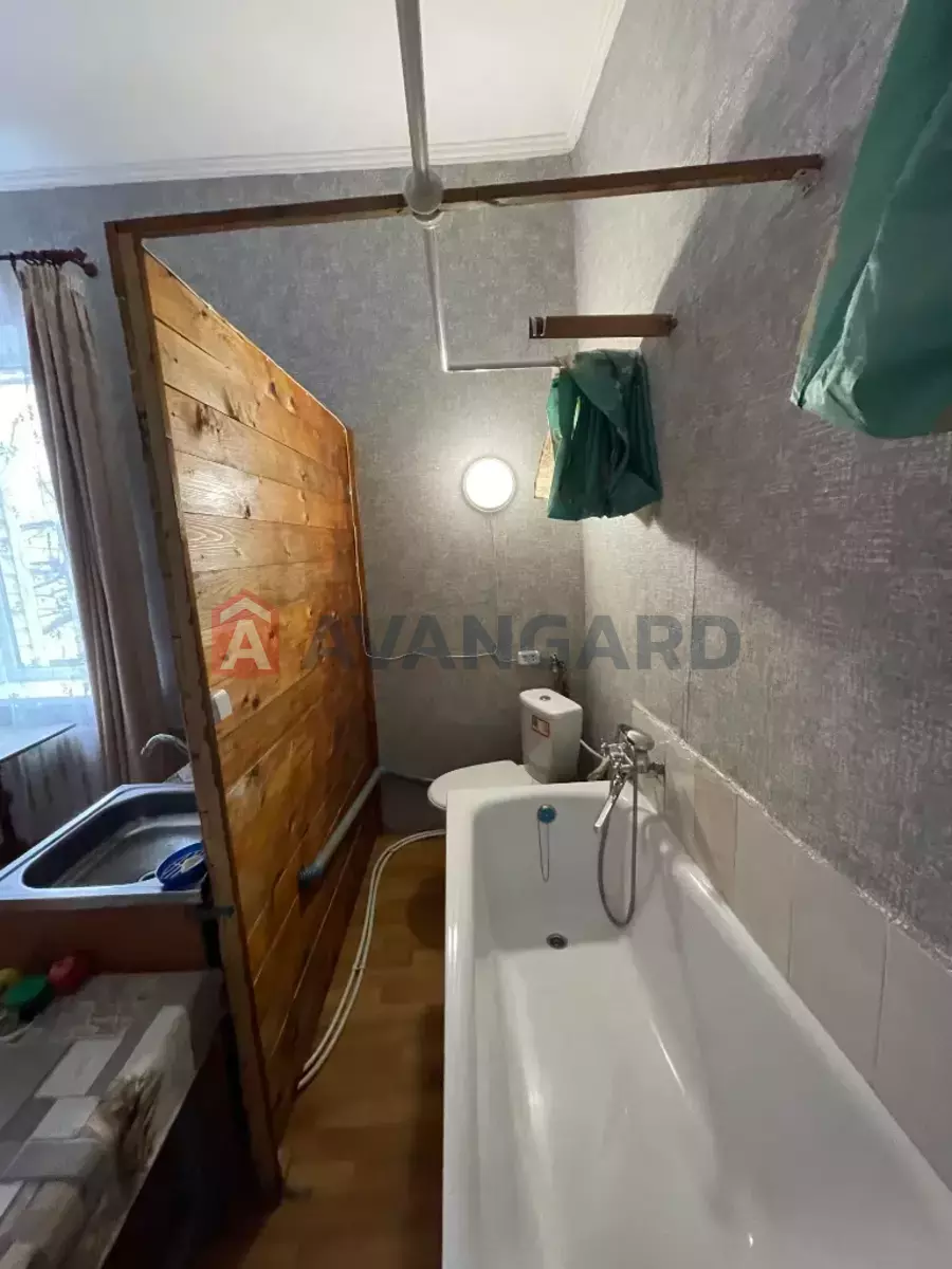 ������� �������, 40 ��.�. ���� 6