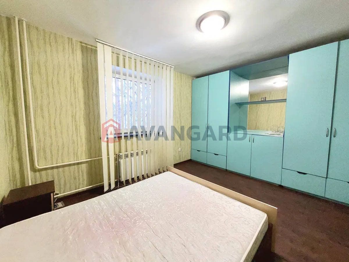 �������, 350 ��.�. ���� 9