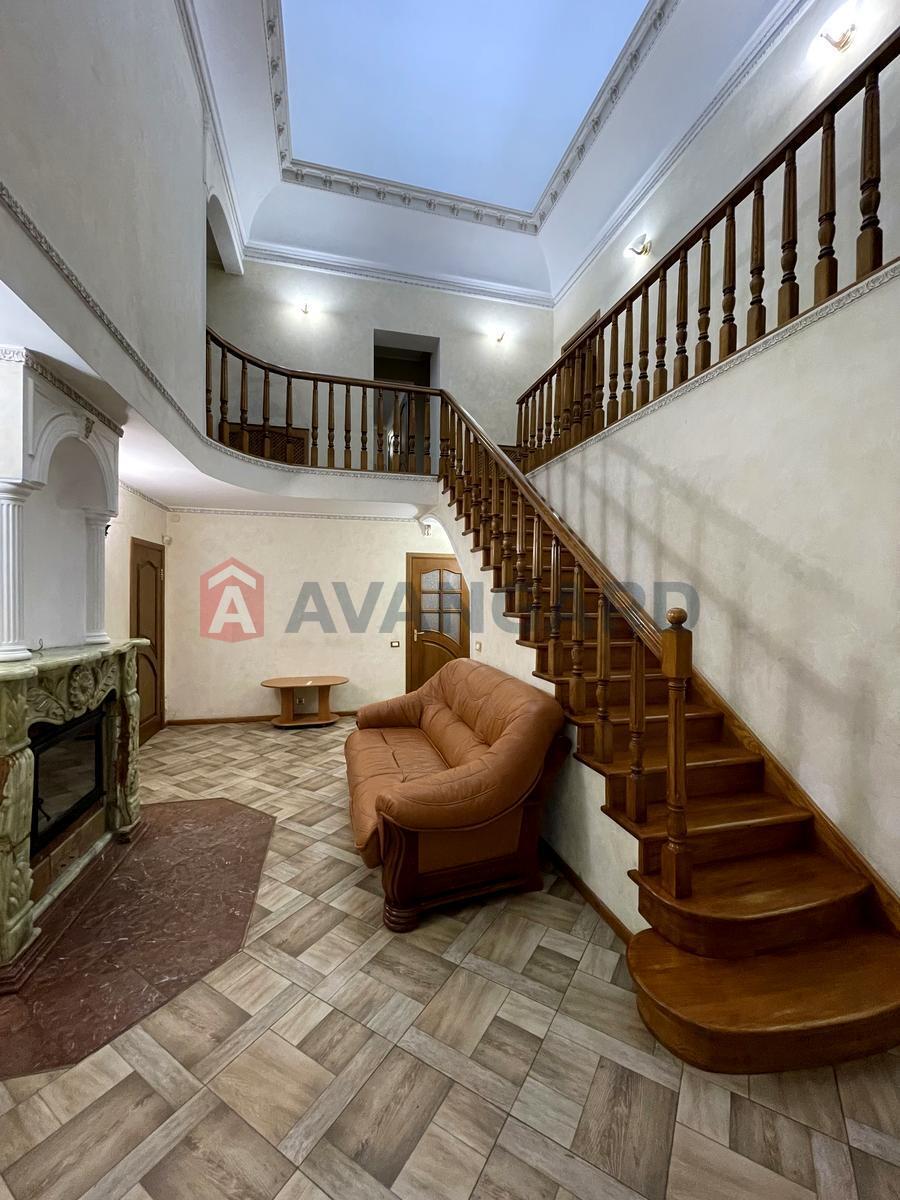 �������, 300 ��.�. ���� 5