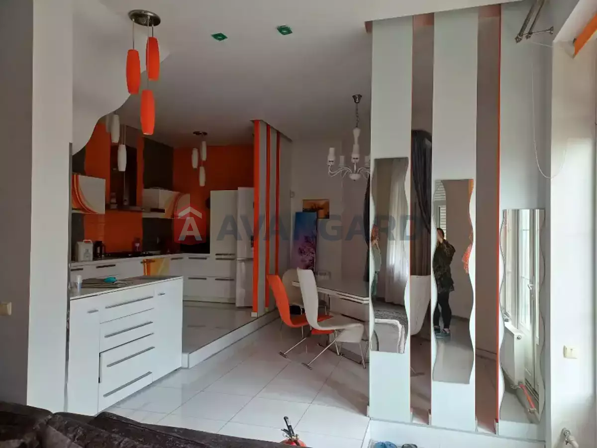 �������, 400 ��.�. ���� 17