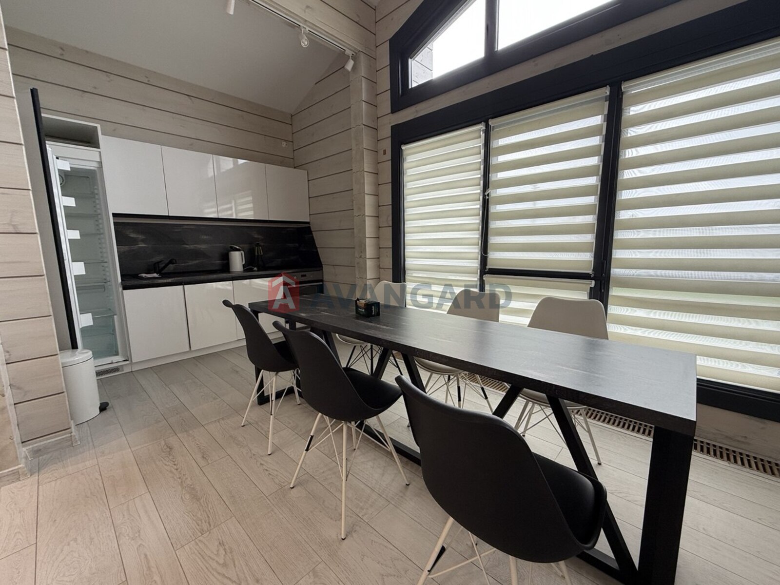 �������, 180 ��.�. ���� 11