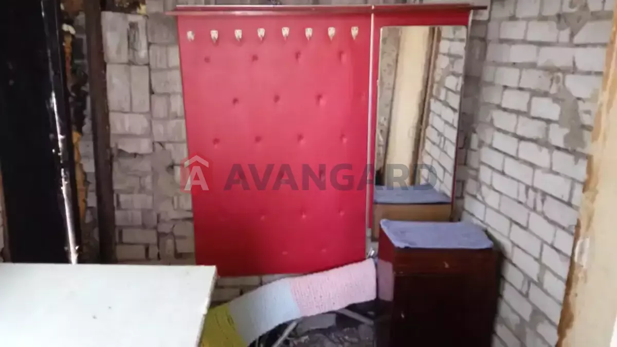 ������� �������, 32 ��.�. ���� 3