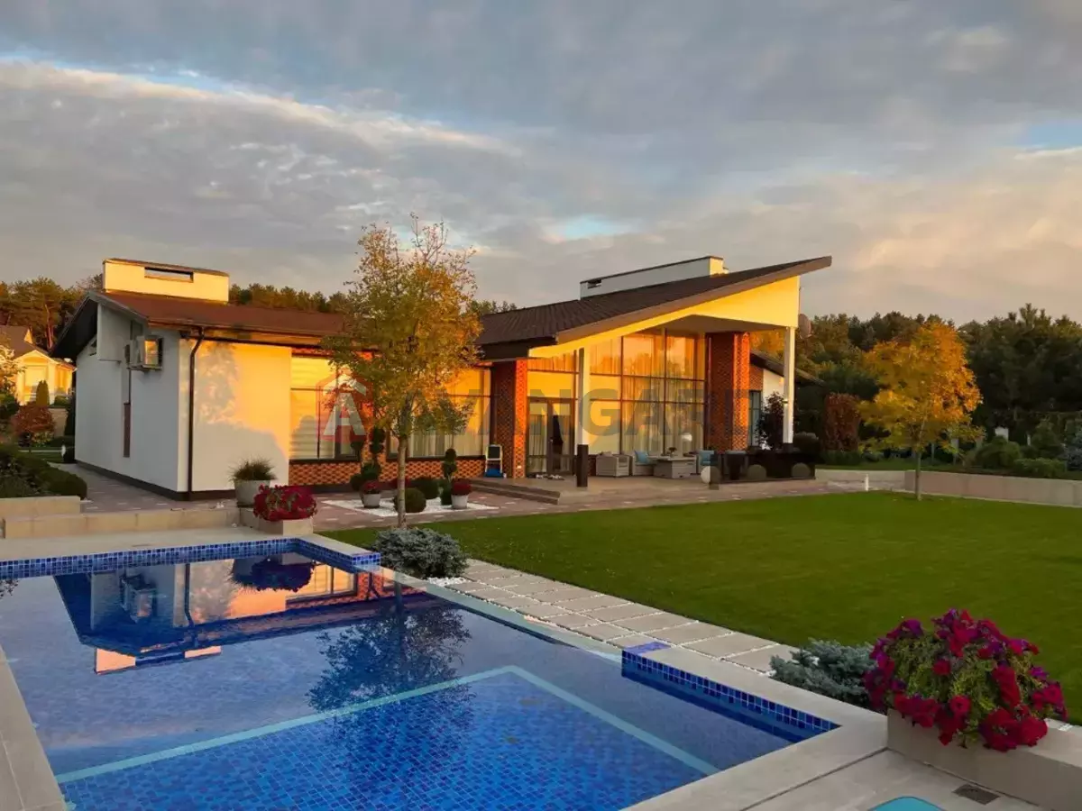 �������, 380 ��.�. ���� 7