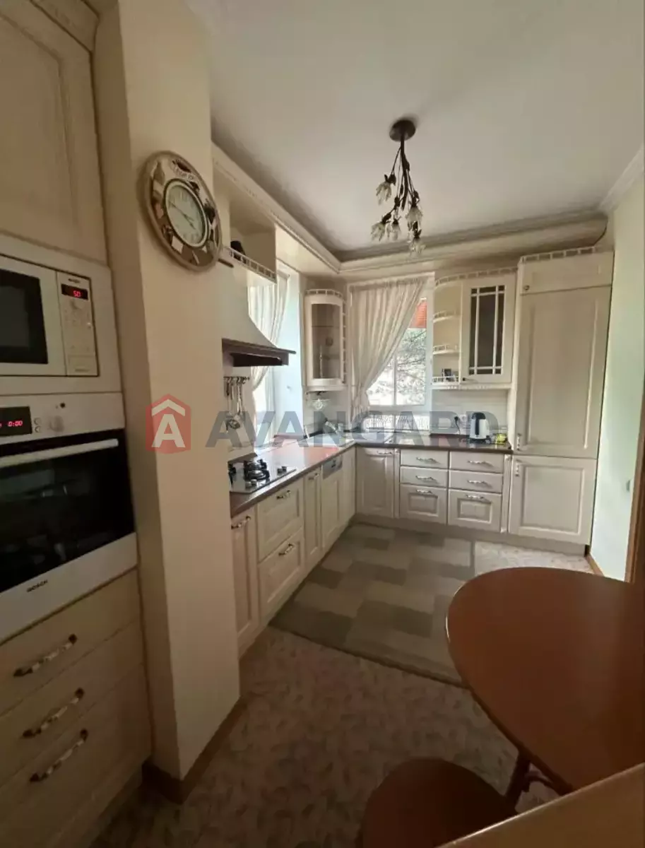 �������, 500 ��.�. ���� 14