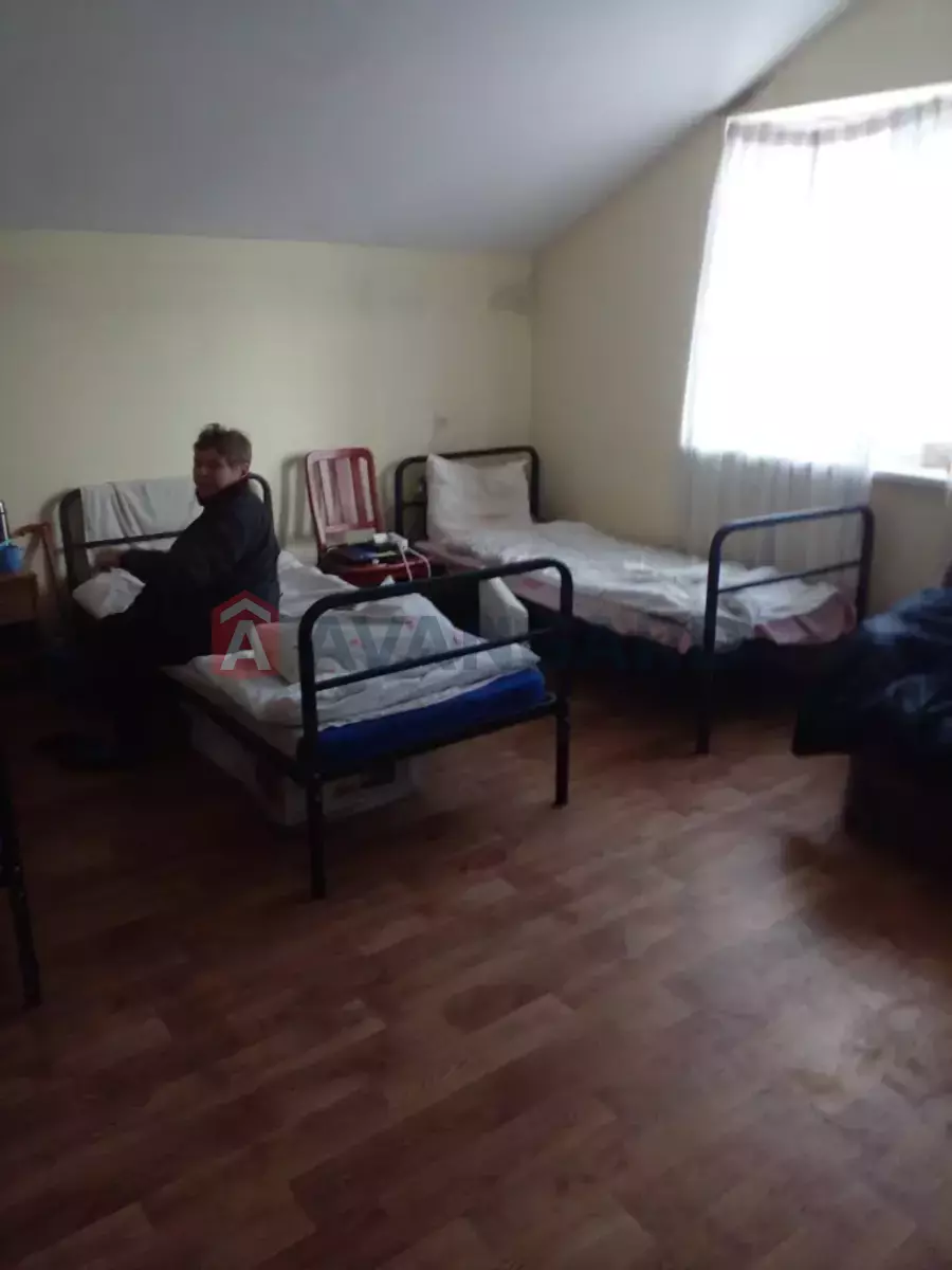 �������, 200 ��.�. ���� 10