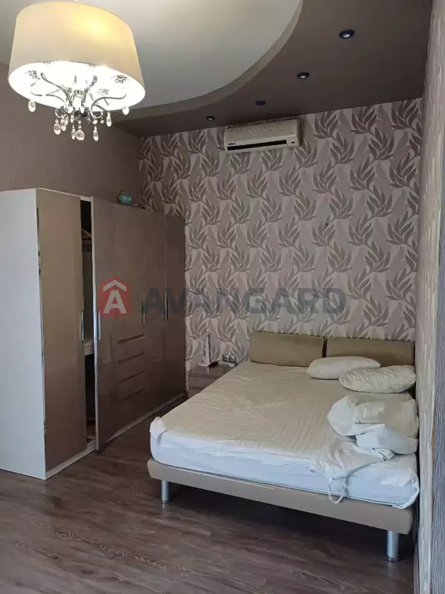 �������, 400 ��.�. ���� 19