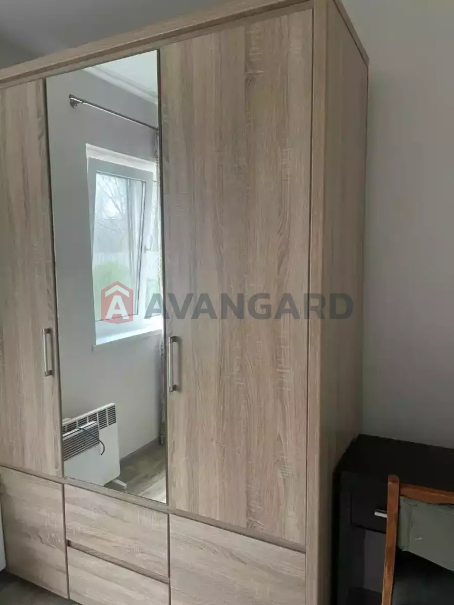 ����, 75 ��.�. ���� 12