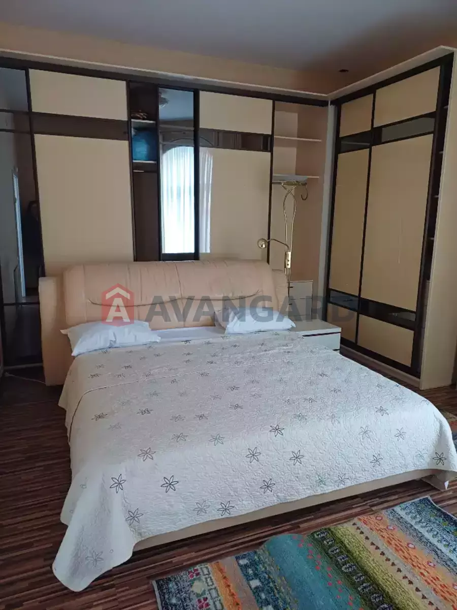 �������, 400 ��.�. ���� 28