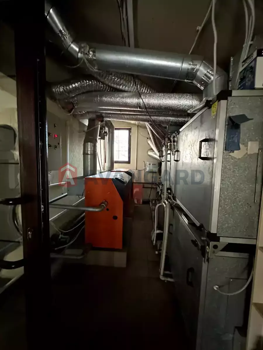 �������, 800 ��.�. ���� 27