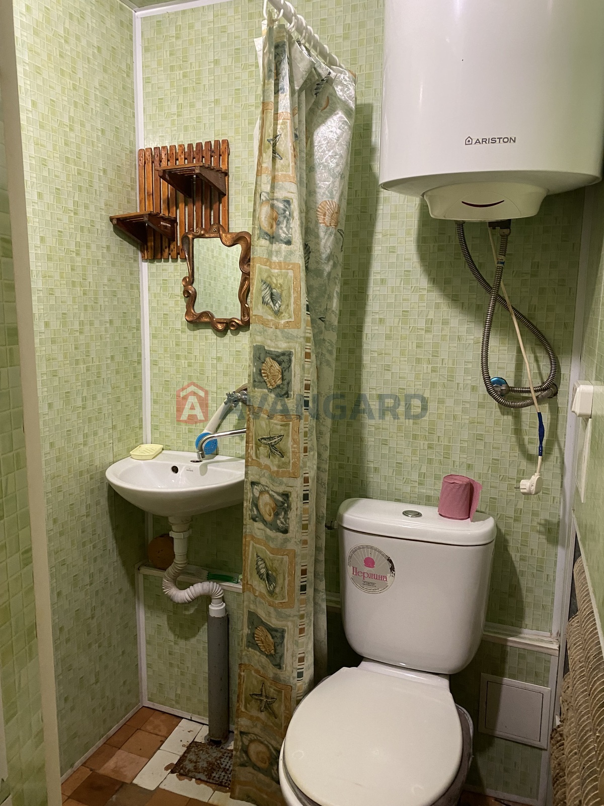 ������� �������, 44 ��.�. ���� 7