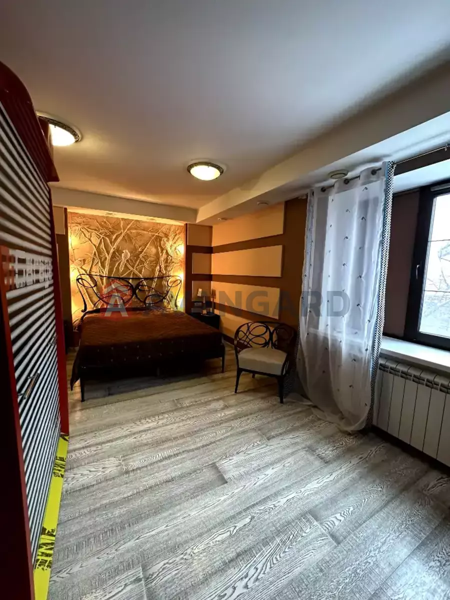 �������, 800 ��.�. ���� 22