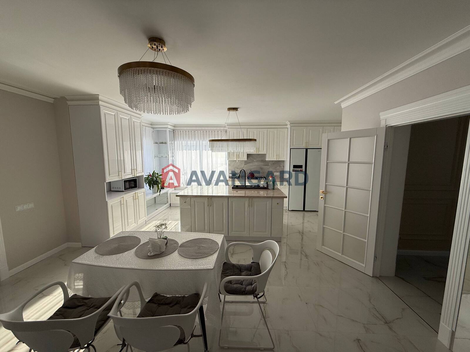 ���, 200 ��.�. ���� 14