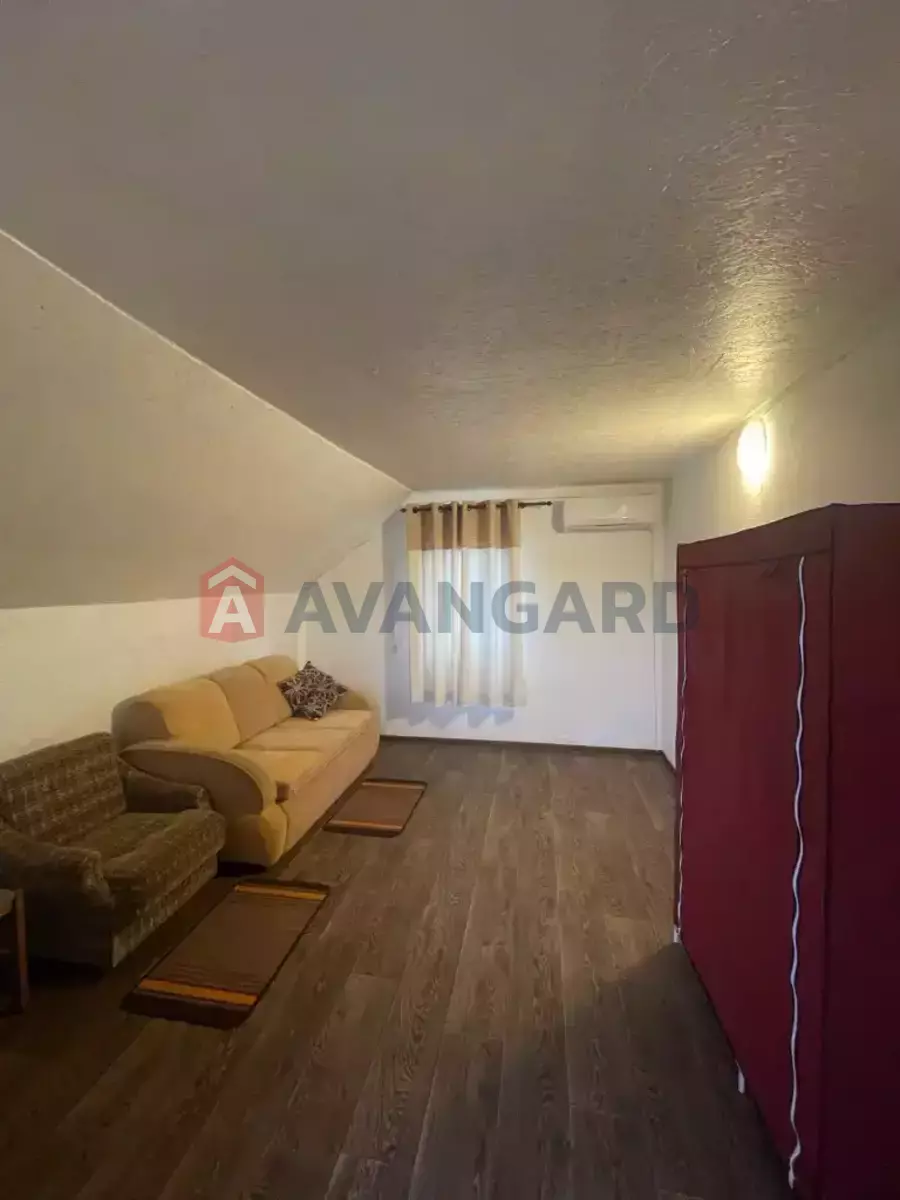 ����, 75 ��.�. ���� 30