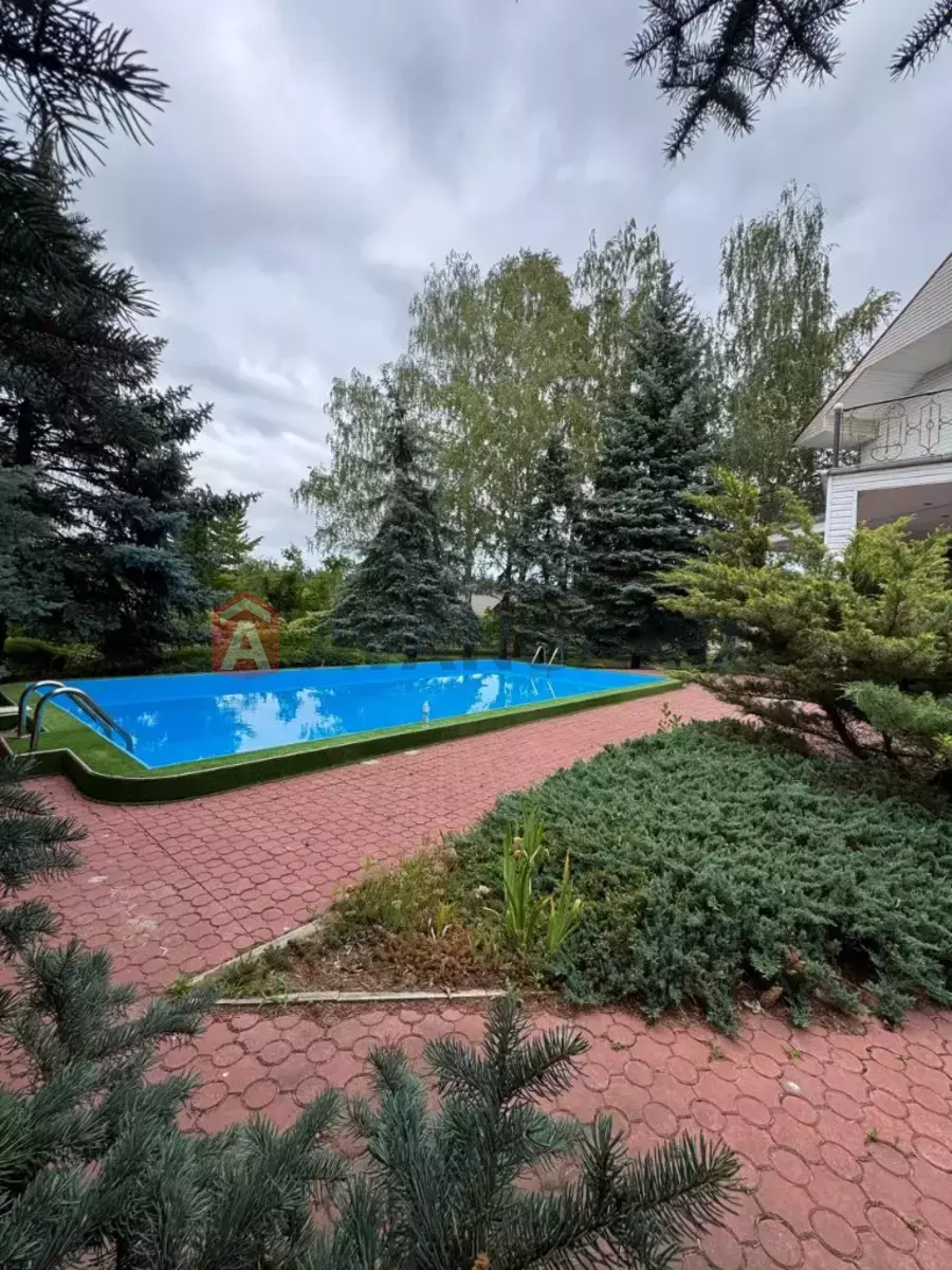 �������, 400 ��.�. ���� 3