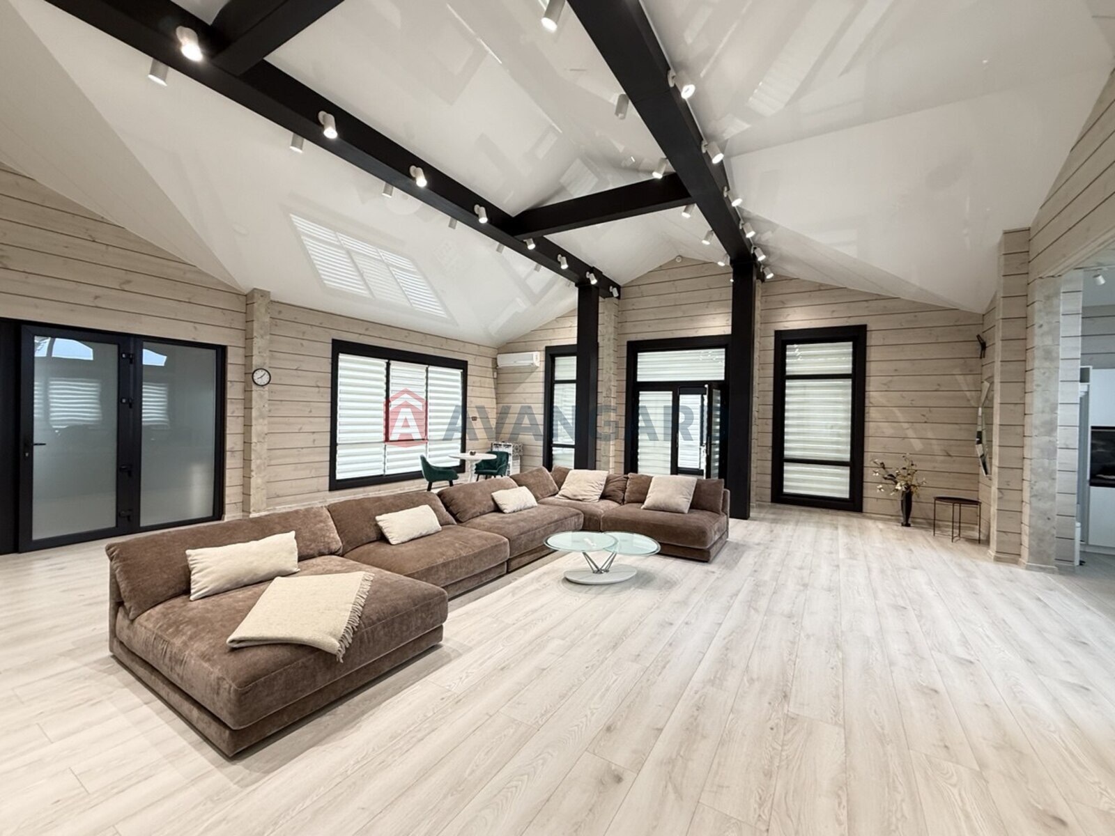 �������, 180 ��.�. ���� 1