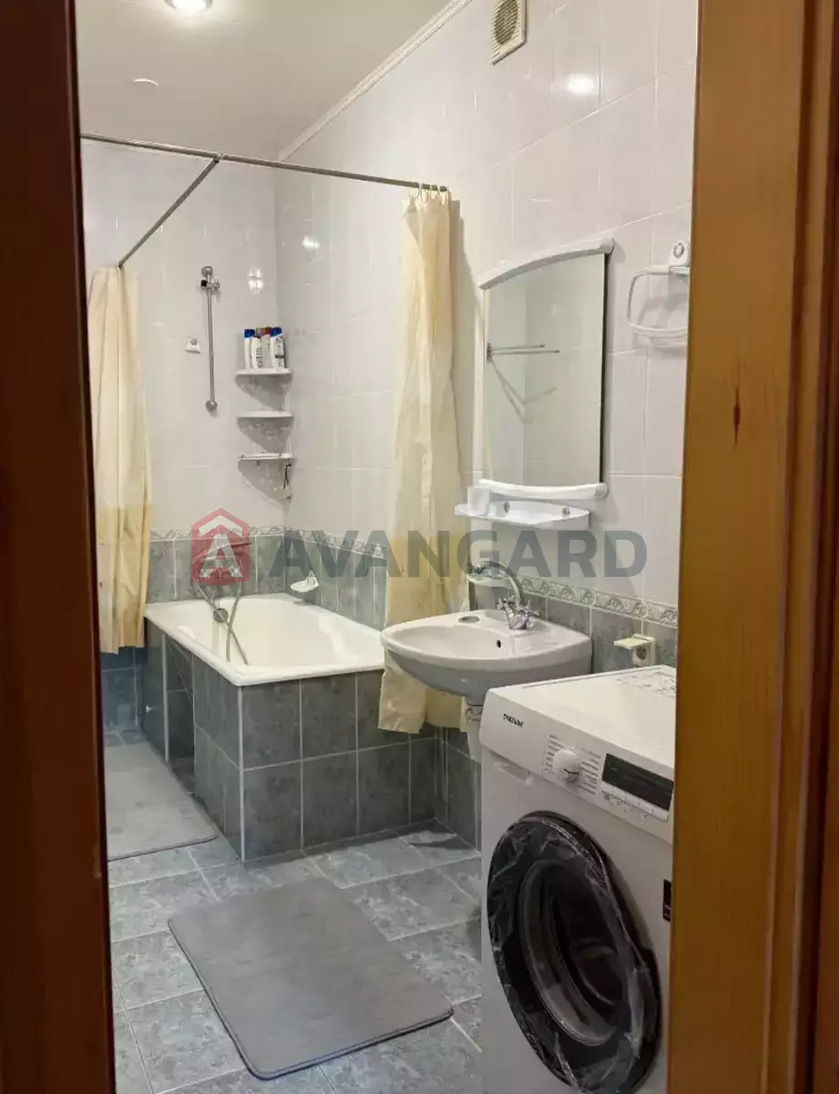 �������, 105 ��.�. ���� 3