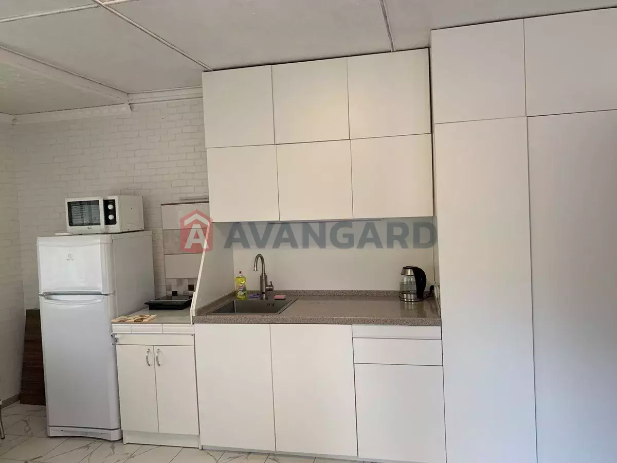 ������� �������, 38 ��.�. ���� 7