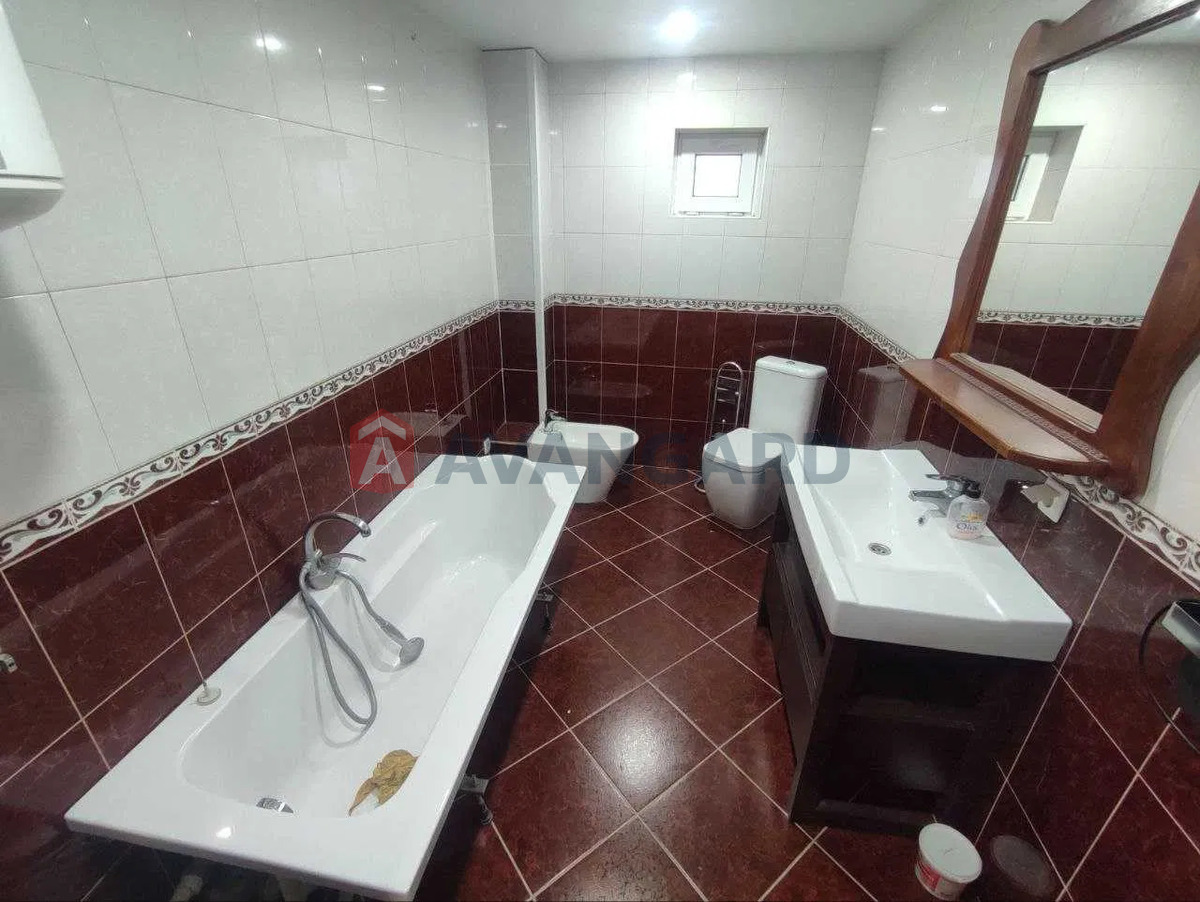 �������, 100 ��.�. ���� 3