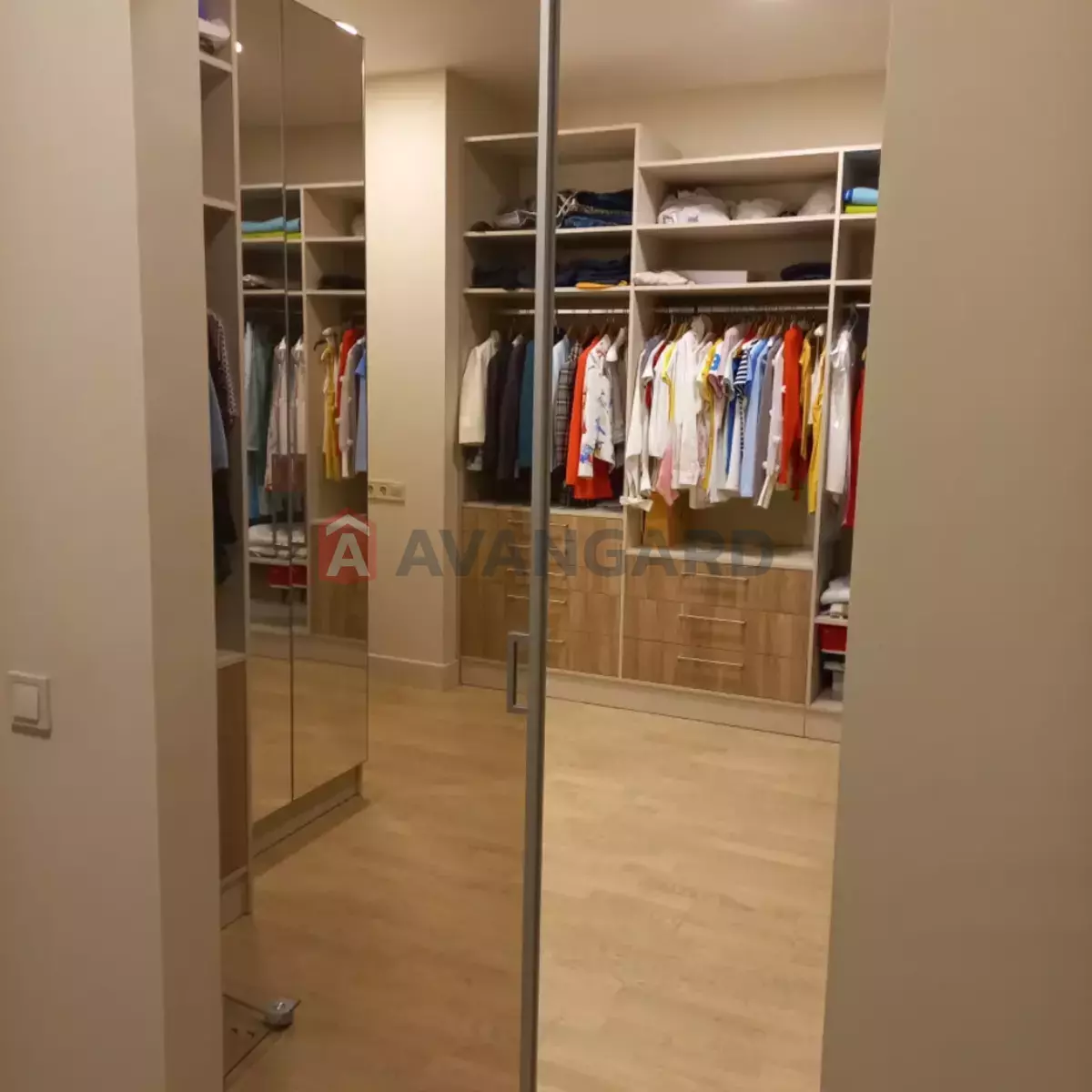 ���, 800 ��.�. ���� 5