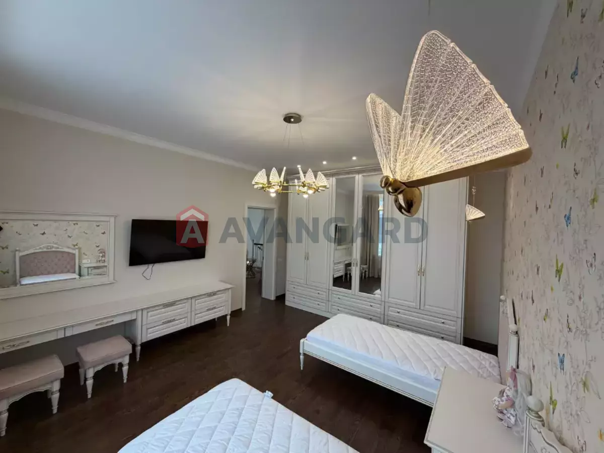 �������, 216 ��.�. ���� 1