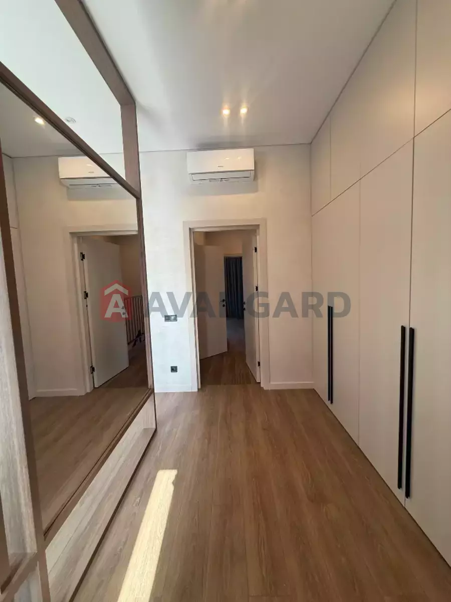 �������, 120 ��.�. ���� 17