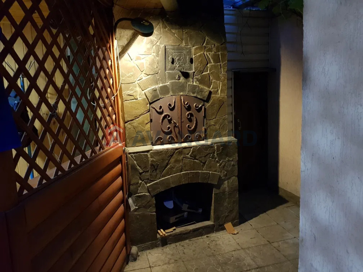 �������, 87 ��.�. ���� 9