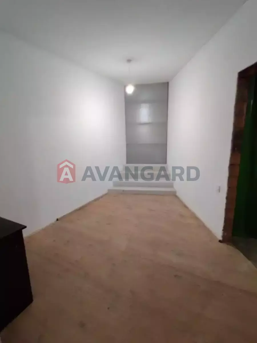 �������, 140 ��.�. ���� 30