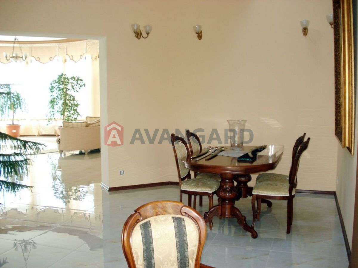 �������, 500 ��.�. ���� 25