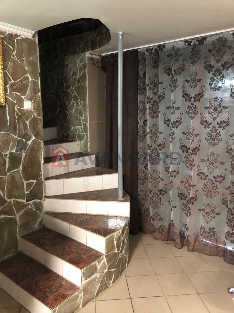 �������, 100 ��.�. ���� 14