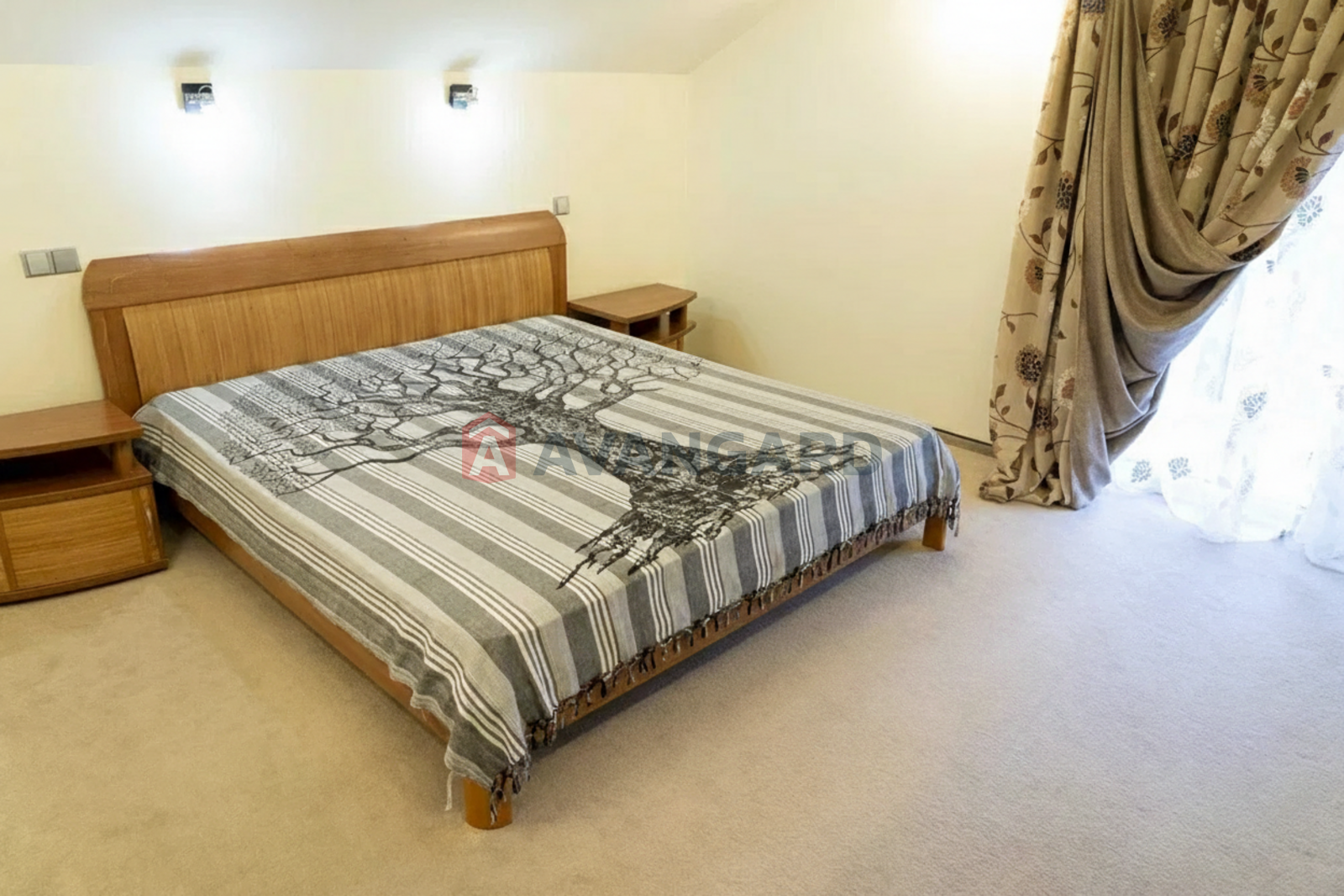 �������, 270 ��.�. ���� 18