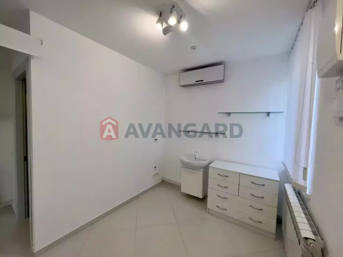 ����� �����, 34 ��.�. ���� 12