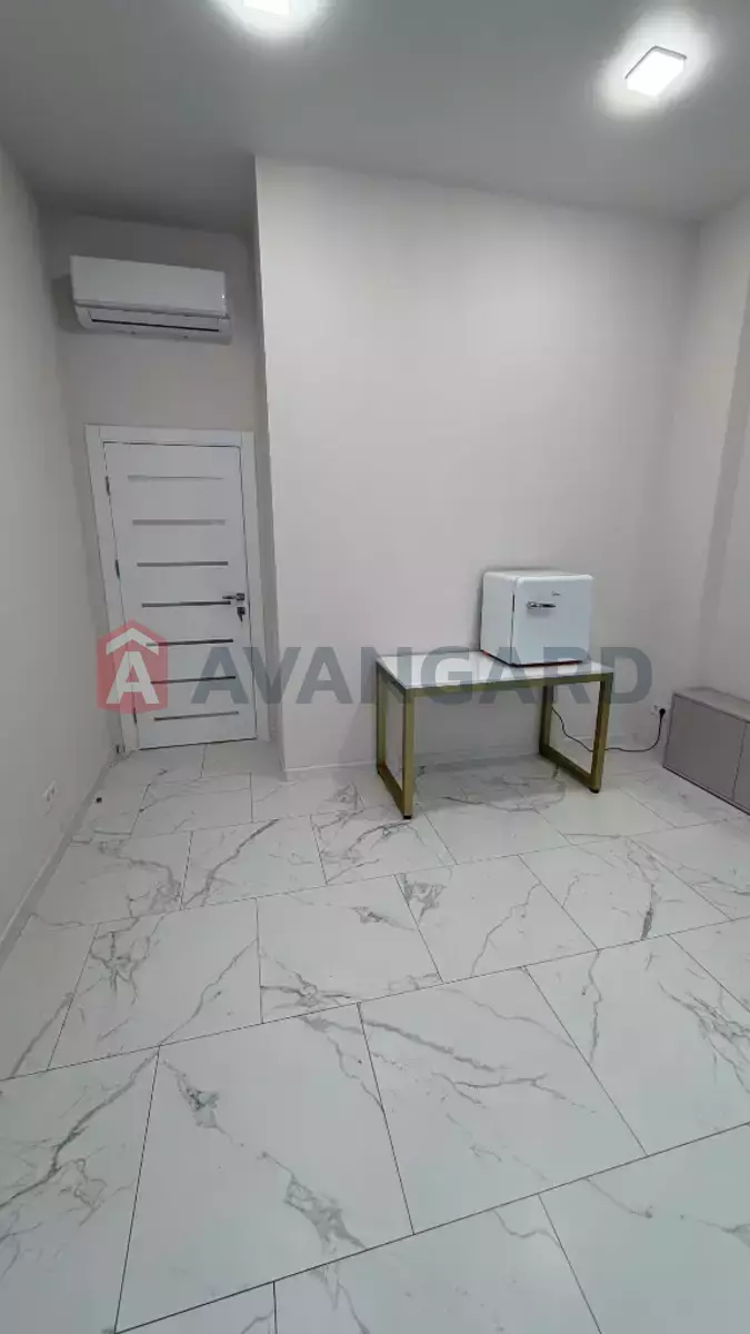 ����� ������, 18 ��.�. ���� 4