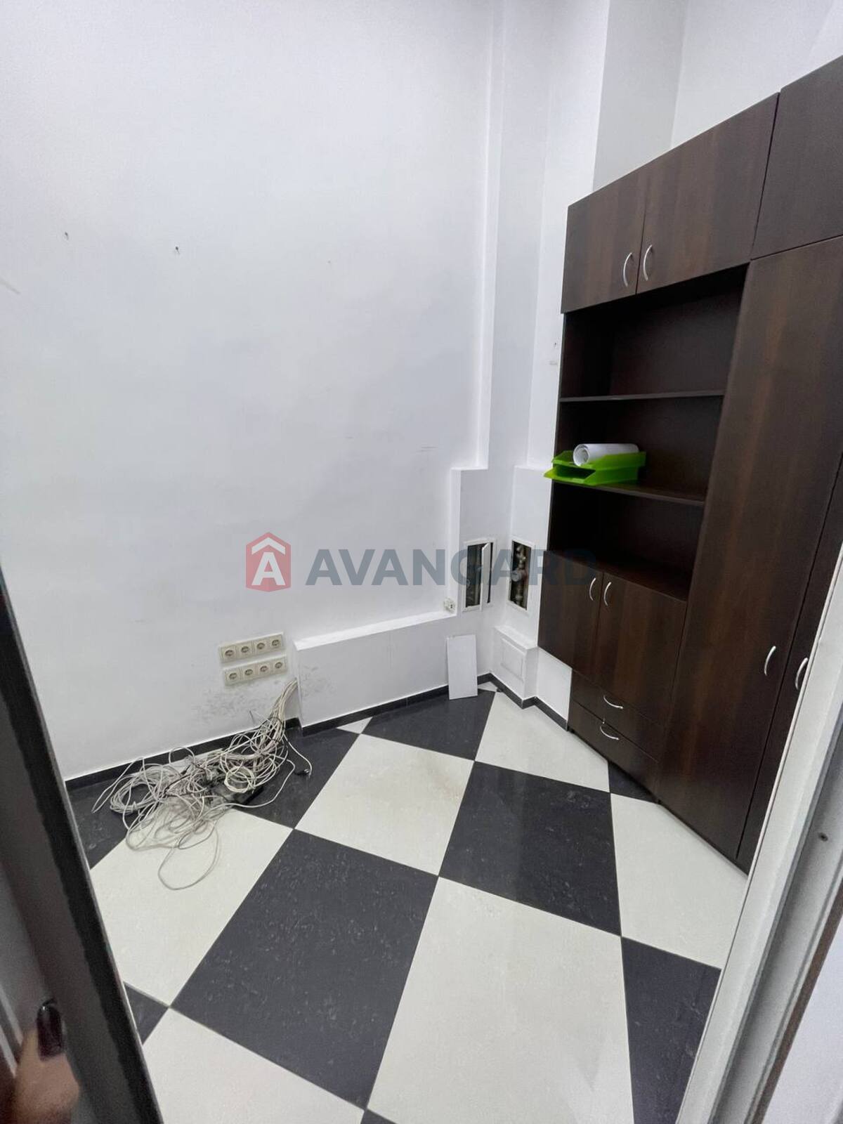 �������� �������, ����� �����, 190 ��.�. ���� 18