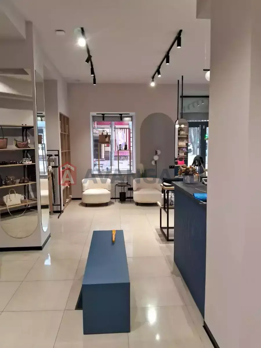 ���������� �����, 105 ��.�. ���� 13