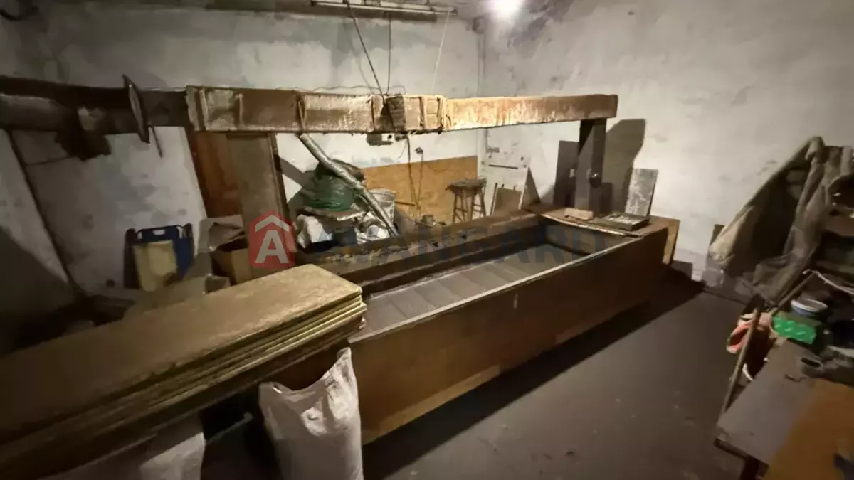 ���������� �����, 300 ��.�. ���� 17