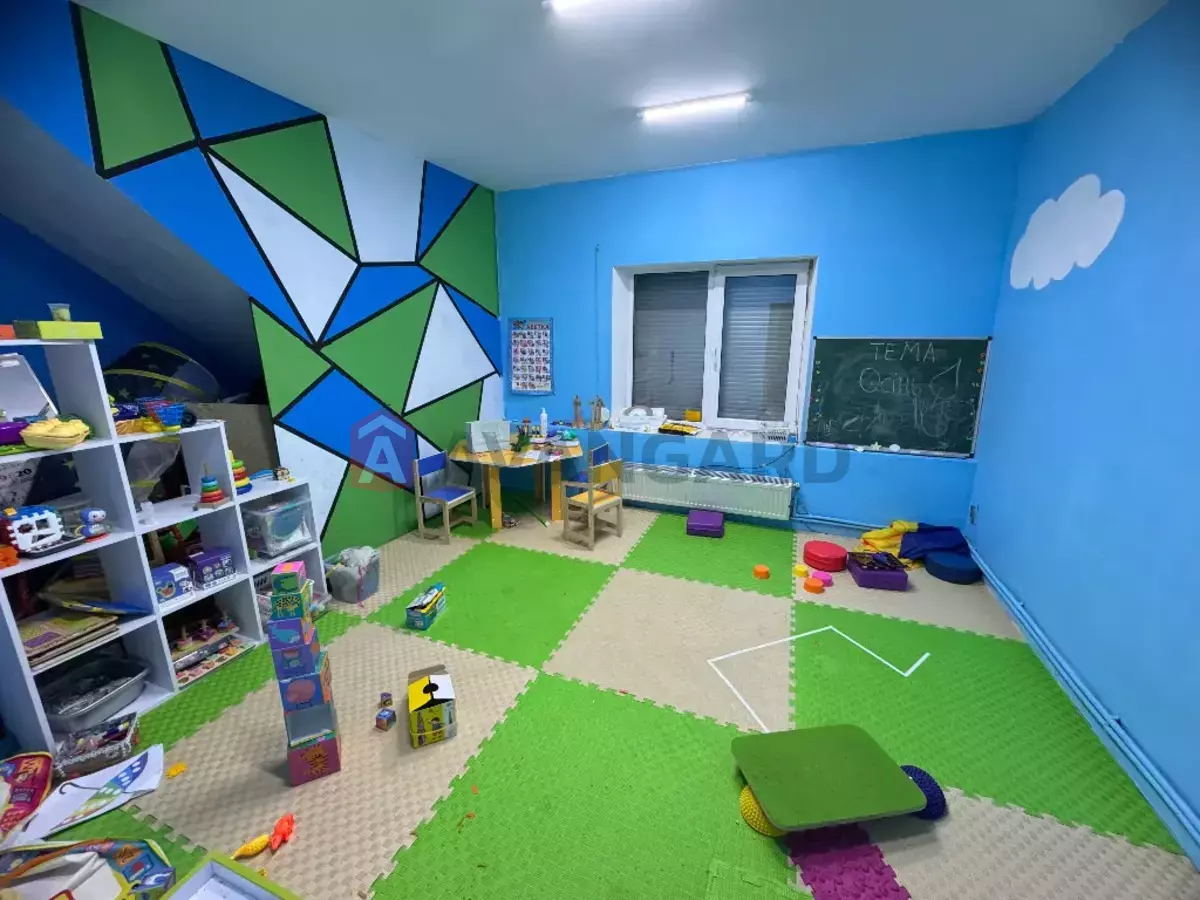 �������� �������, 33 ��.�. ���� 3