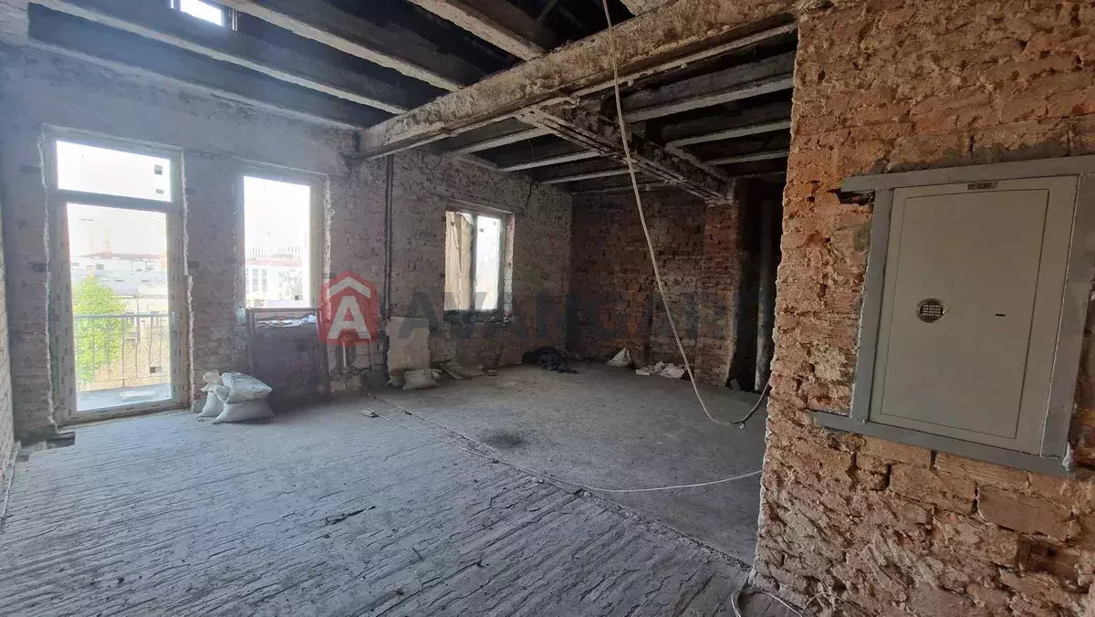 �������� �������, 200 ��.�. ���� 2